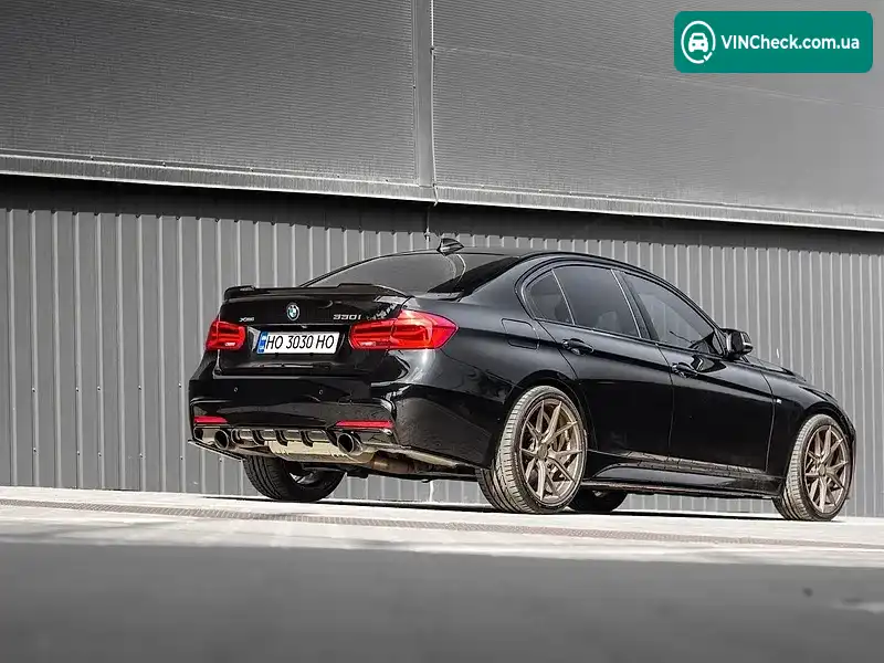 BMW 3 Series 2017, фото з оголошення 2 з 20, VIN WBA8D9G5XJNU72026