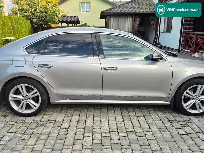 Volkswagen Passat 2012, фото з оголошення 2 з 20, VIN 1VWCN7A34DC024657