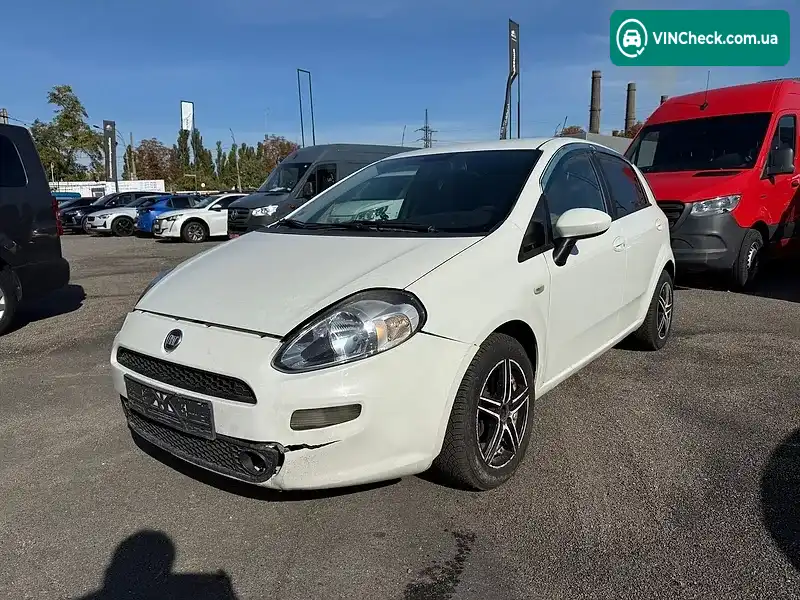 Fiat Grande Punto 2013, фото з оголошення 1 з 20, VIN ZFA19900001931321