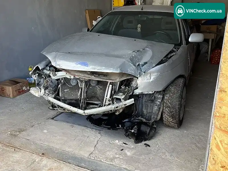 Toyota Avensis 1998, фото з оголошення 1 з 9, VIN SB164ABN10E016889