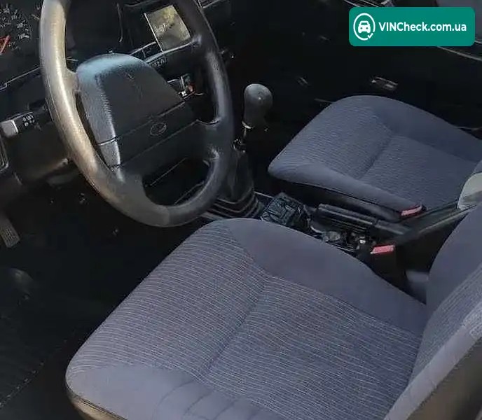 Ford Sierra 1983, фото з оголошення 2 з 2, VIN WF0AXXGBBADL56113