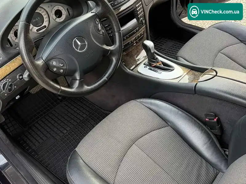 Mercedes-Benz E-Class 2005, фото з оголошення 2 з 16, VIN WDB2110231A764319