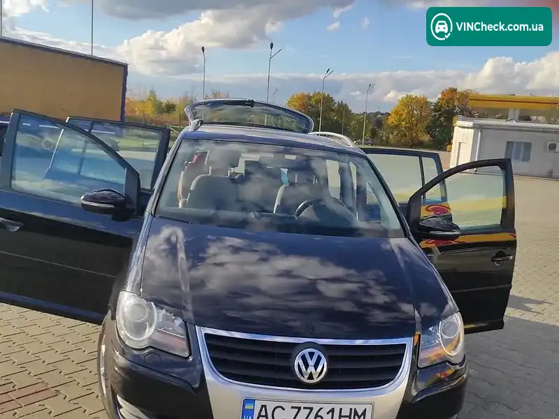 Volkswagen Touran 2010, фото з оголошення 1 з 16, VIN WVGZZZ1TZAW072521