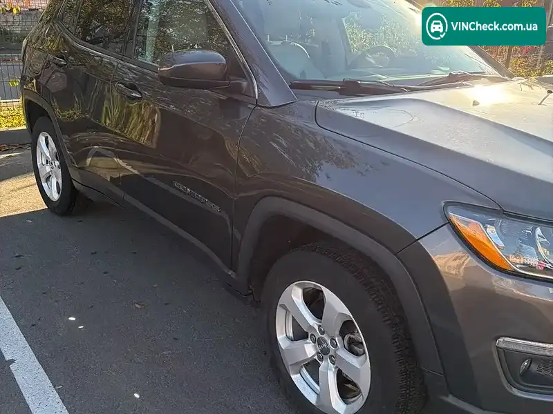 Jeep Compass 2018, фото з оголошення 2 з 6, VIN 3C4NJDBB9JT400622