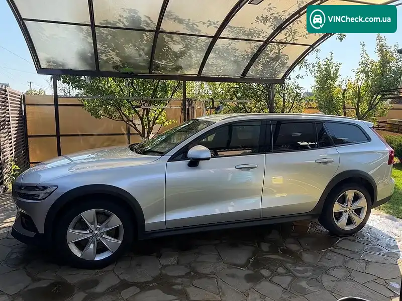 Volvo V60 Cross Country 2019, фото з оголошення 1 з 7, VIN YV1ZZ25VCL1035167