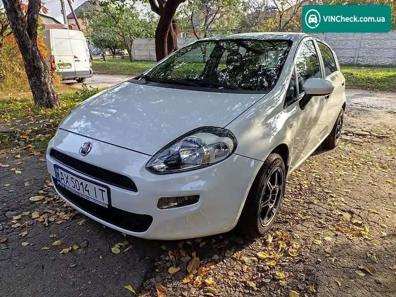 Fiat Grande Punto 2012, фото з оголошення 1 з 20, VIN ZFA19900001911104