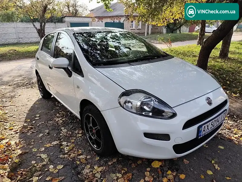 Fiat Grande Punto 2012, фото з оголошення 2 з 20, VIN ZFA19900001911104