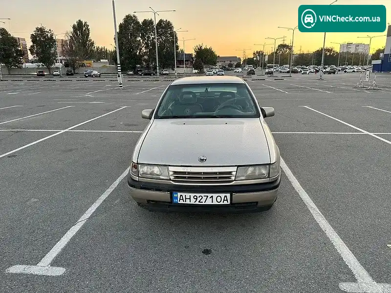 Opel Vectra 1990, фото з оголошення 2 з 12, VIN W0L000087L1005803