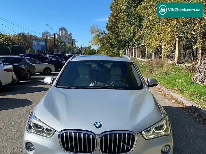 BMW X1 2019, фото з оголошення 2 з 15, VIN WBXHT3C51K5L90585