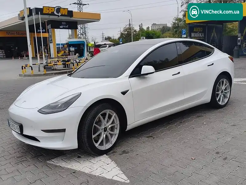 Tesla Model 3 2021, фото з оголошення 2 з 20, VIN 5YJ3E1EA1MF072130