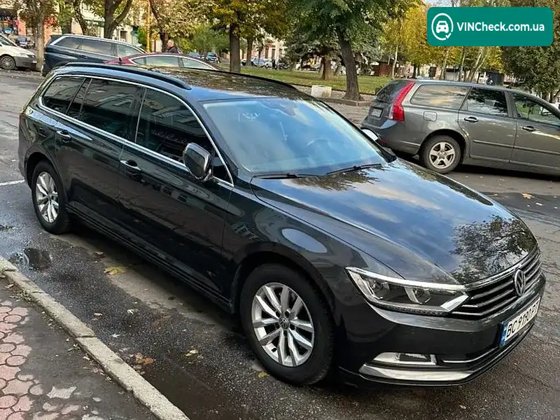 Volkswagen Passat 2019, фото з оголошення 1 з 16, VIN WVWZZZ3CZKE137002