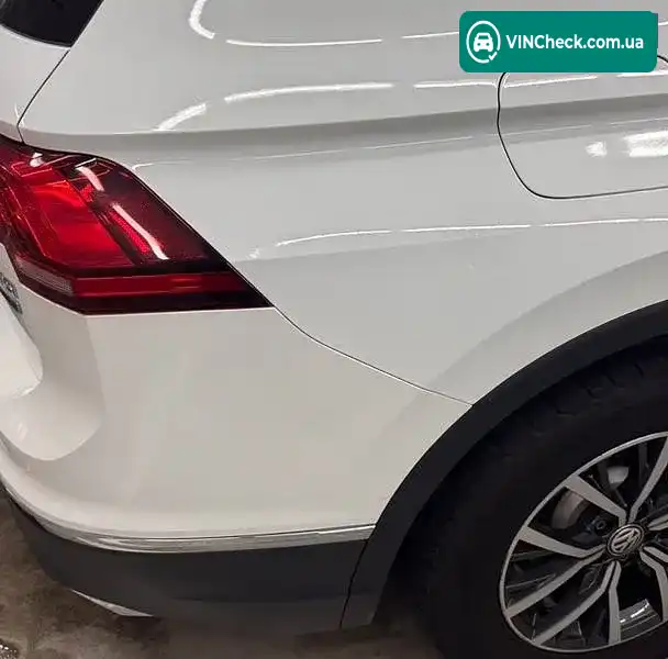 Volkswagen Tiguan 2018, фото з оголошення 2 з 20, VIN 3VV2B7AXXJM194186