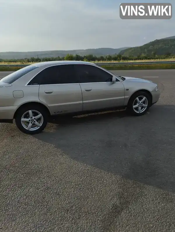 Audi A4 2000, фото з оголошення 2 з 15, VIN WAUZZZ8DZ1A013959