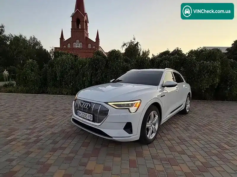 Audi e-tron 2019, фото з оголошення 1 з 20, VIN WA1AAAGE2KB010989