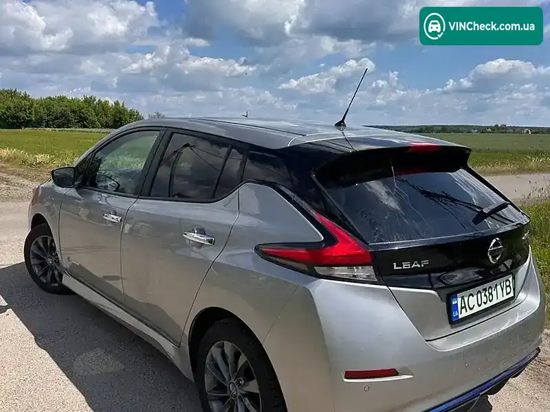 Nissan Leaf 2018, фото з оголошення 2 з 13, VIN SJNFAAZE1U0025483