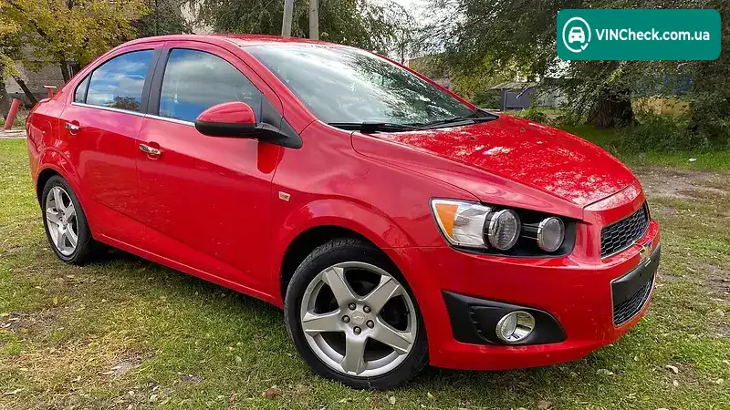 Chevrolet Sonic 2016, фото з оголошення 2 з 14, VIN 1G1JE5SB1G4144301