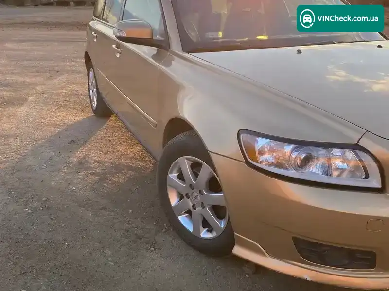 Volvo V50 2008, фото з оголошення 2 з 20, VIN YV1MW765282424108