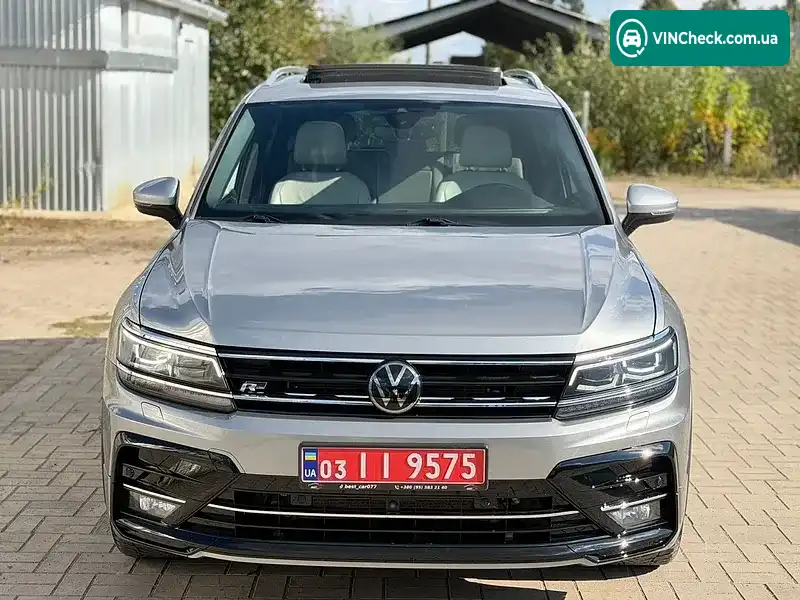 Volkswagen Tiguan 2021, фото з оголошення 2 з 20, VIN 3VV4B7AX1MM063807