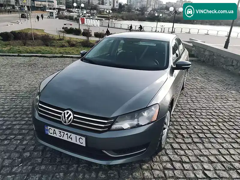Volkswagen Passat 2012, фото з оголошення, VIN 1VWAP7A33DC030967
