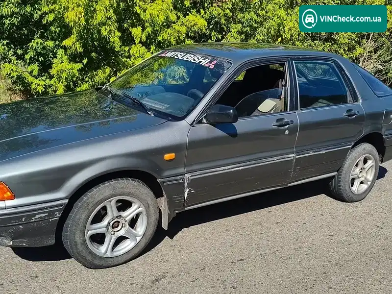 Mitsubishi Galant 1989, фото з оголошення 1 з 8, VIN JMBLNE33AKZ502466