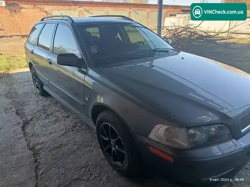 Volvo V40 2001, фото з оголошення 2 з 16, VIN YV1VW70822F810782