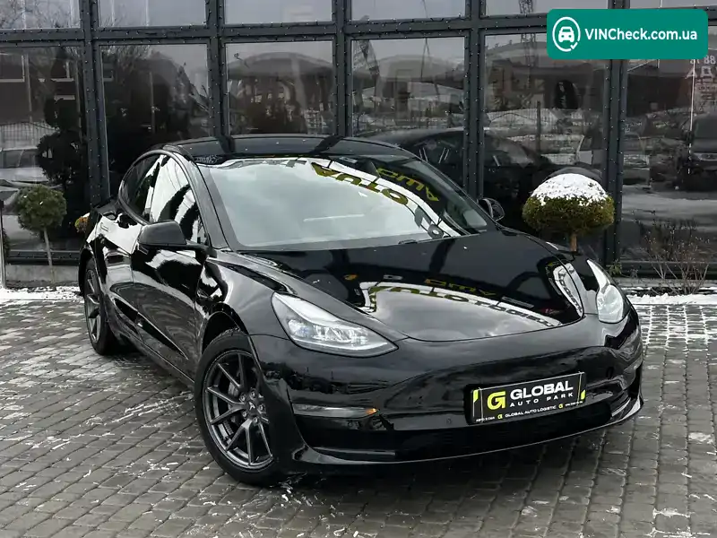 Tesla Model 3 2021, фото з оголошення 2 з 21, VIN 5YJ3E1EB1MF052968