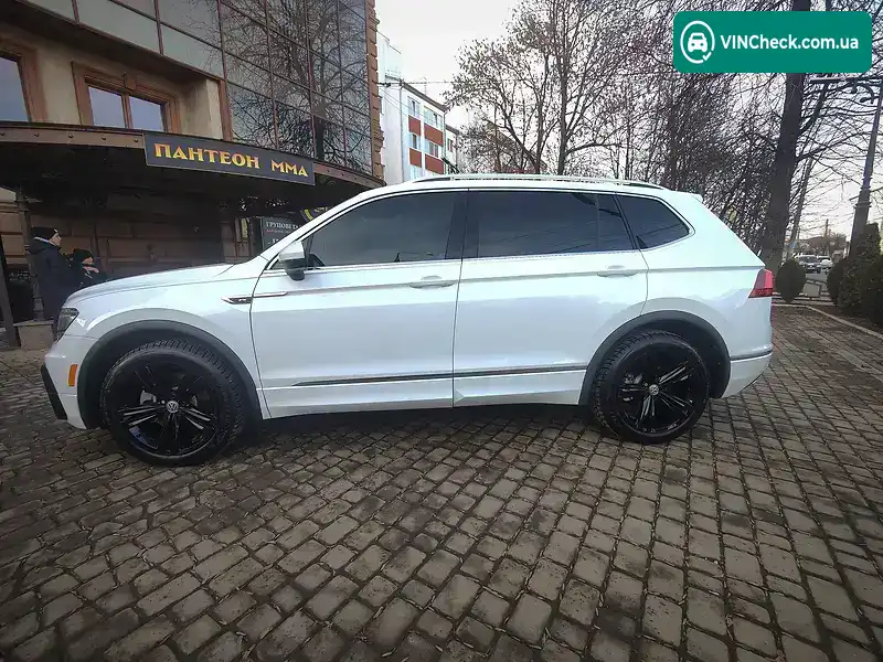 Volkswagen Tiguan 2020, фото з оголошення 1 з 19, VIN 3VV4B7AX2LM092067