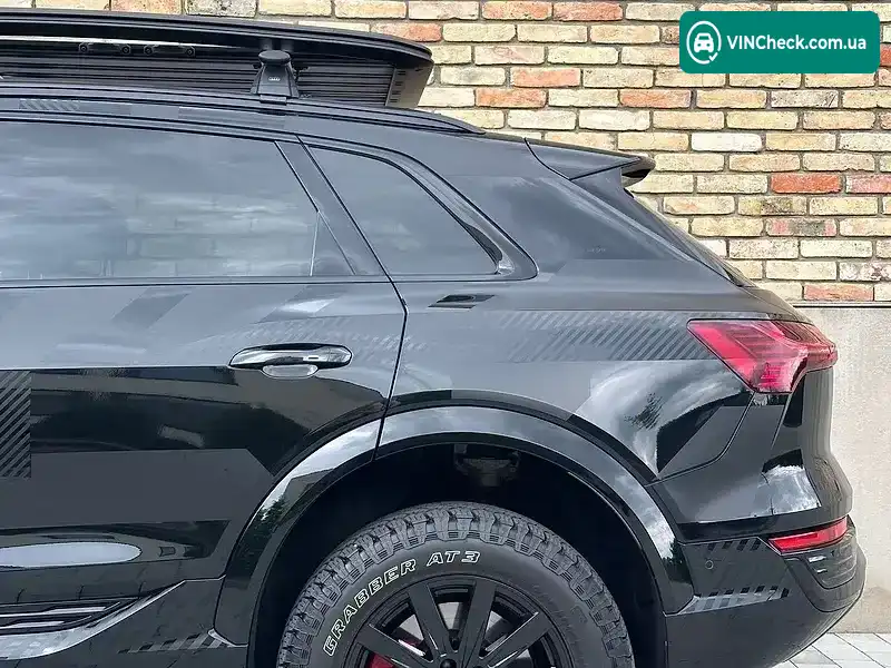 Audi Q8 e-tron 2024, фото з оголошення 2 з 12, VIN WAUZZZGE9RB063485