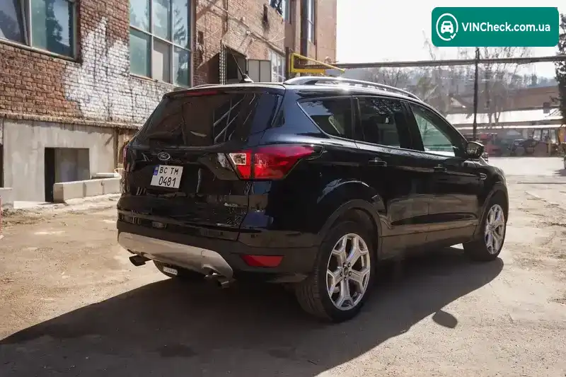 Ford Escape 2018, фото з оголошення 2 з 21, VIN 1FMCU9J97KUA24256