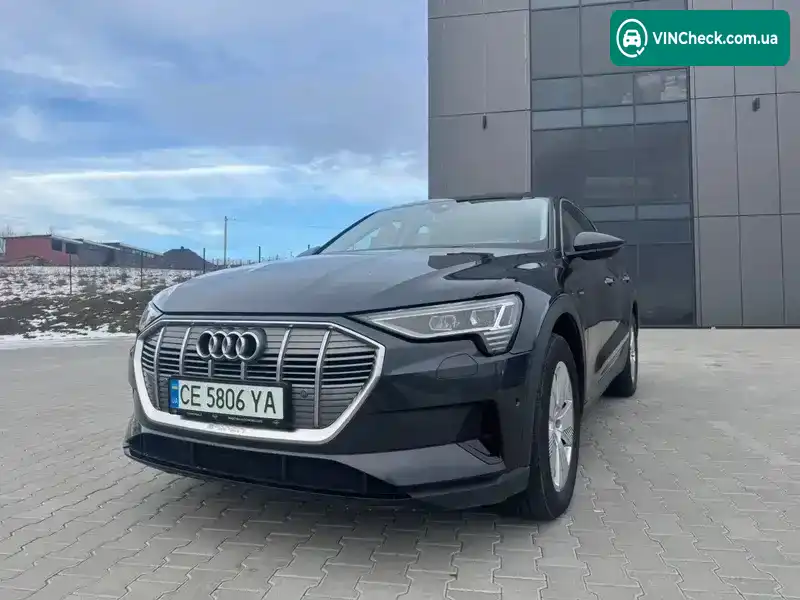 Audi e-tron 2020, фото з оголошення 2 з 21, VIN WAUZZZGE4MB016700