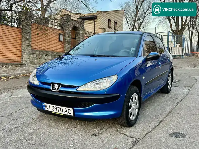 Peugeot 206 2004, фото з оголошення 2 з 21, VIN VF32AKFWR44427943