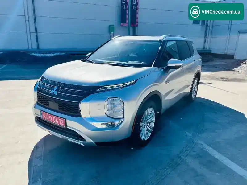 Mitsubishi Outlander 2024, фото з оголошення 1 з 21, VIN JA4T5VA97RZ621795