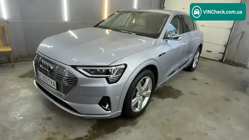 Audi e-tron 2019, фото з оголошення 1 з 15, VIN WAUZZZGE1KB011029