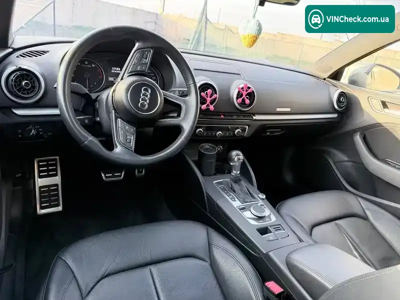 Audi A3 2019, фото з оголошення 2 з 15, VIN WAUAUGFF0K1025584