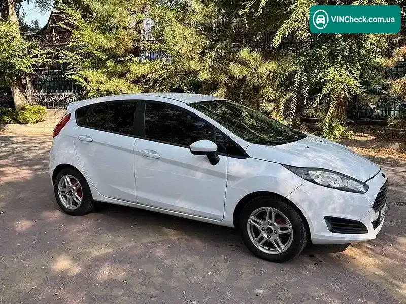 Ford Fiesta 2019, фото з оголошення 2 з 20, VIN 3FADP4EJ8KM156945