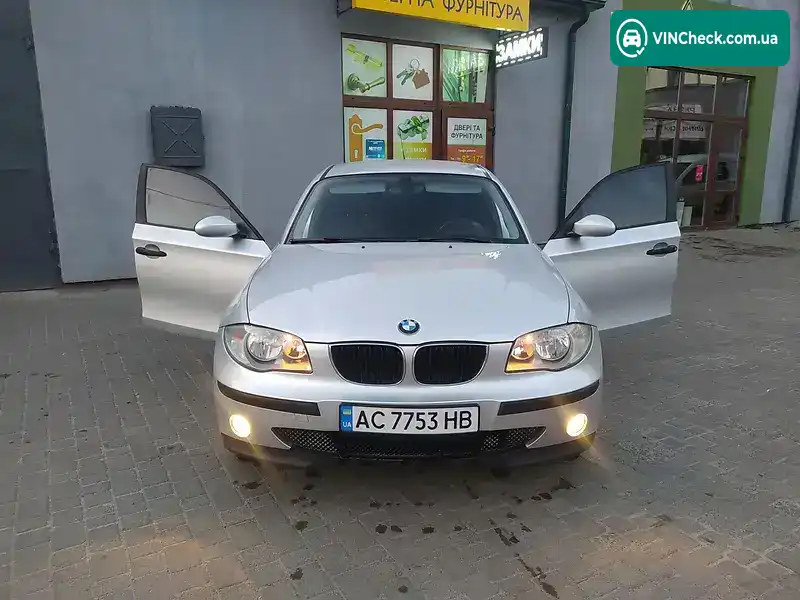 BMW 1 Series 2004, фото з оголошення 2 з 20, VIN WBAUF11000JR90479