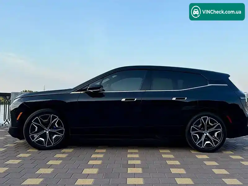 BMW iX 2022, фото з оголошення 2 з 13, VIN WB523CF02NCK62693