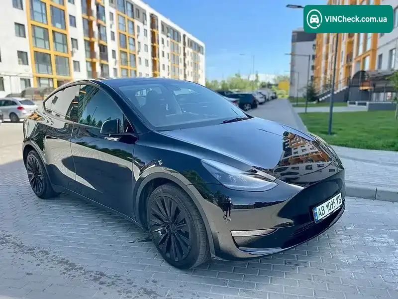 Tesla Model Y 2023, фото з оголошення 2 з 21, VIN 7SAYGAEE7PF666053