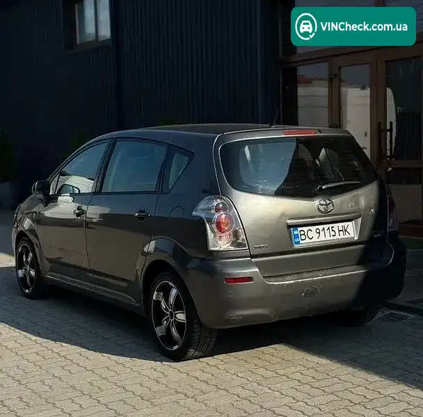 Toyota Corolla Verso 2005, фото з оголошення 2 з 19, VIN NMTEX16R20R015611