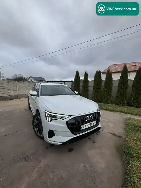 Audi e-tron 2021, фото з оголошення 2 з 21, VIN WA1AAAGEXNB010338