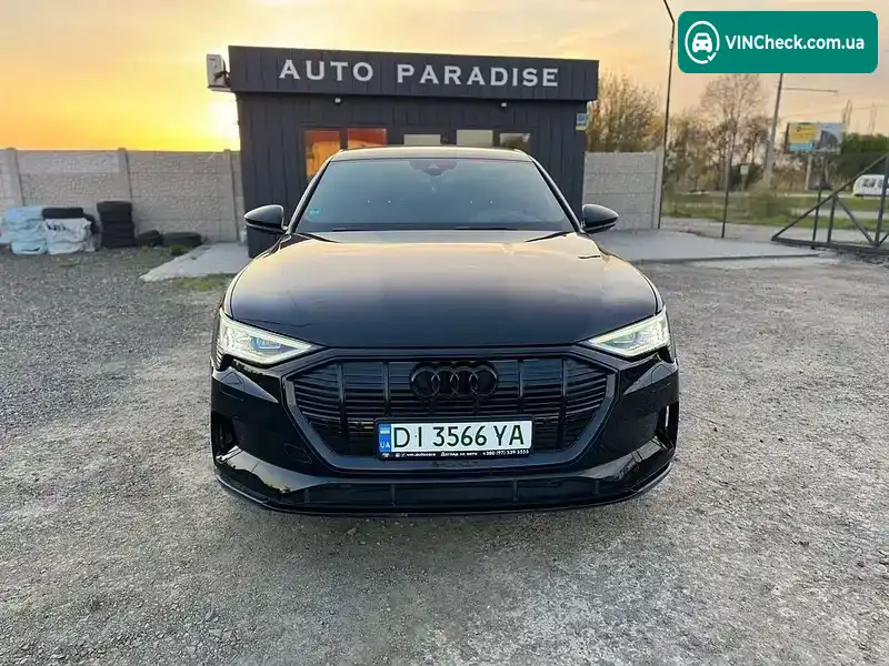 Audi e-tron 2021, фото з оголошення 2 з 21, VIN WAUZZZGE2MB037965