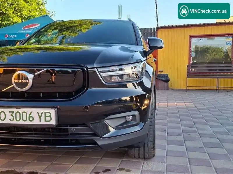 Volvo XC40 2020, фото з оголошення 1 з 20, VIN YV1XZEDVEM2464165