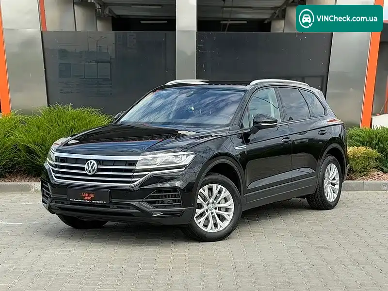 Volkswagen Touareg 2018, фото з оголошення 2 з 20, VIN WVGZZZCRZKD008435