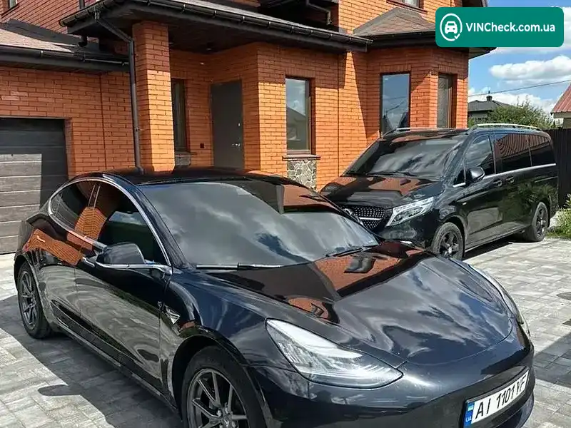 Tesla Model 3 2018, фото з оголошення 1 з 18, VIN 5YJ3E1EB4JF099309