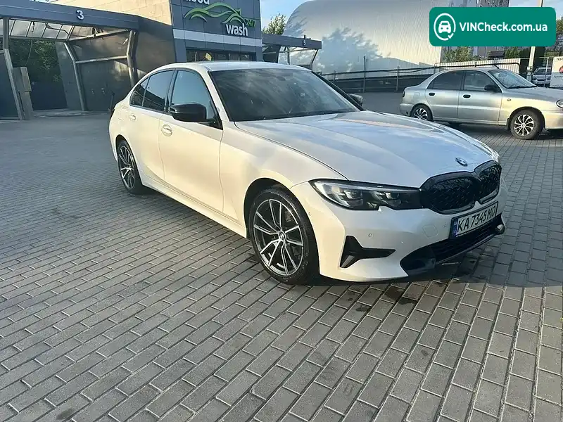 BMW 3 Series 2022, фото з оголошення 1 з 12, VIN WBA5V380808C53677