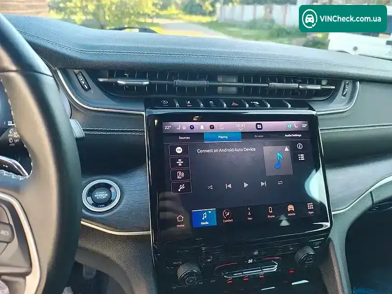 Jeep Grand Cherokee 2021, фото з оголошення 2 з 20, VIN 1C4RJKBG2N8514810