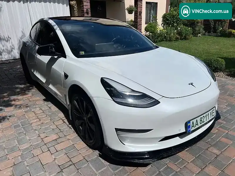 Tesla Model 3 2018, фото з оголошення 2 з 20, VIN 5YJ3E1EA6JF118496