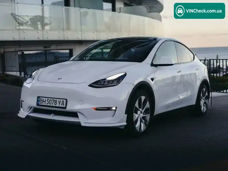Tesla Model Y 2022, фото з оголошення 1 з 18, VIN 7SAYGDEE2NF372929