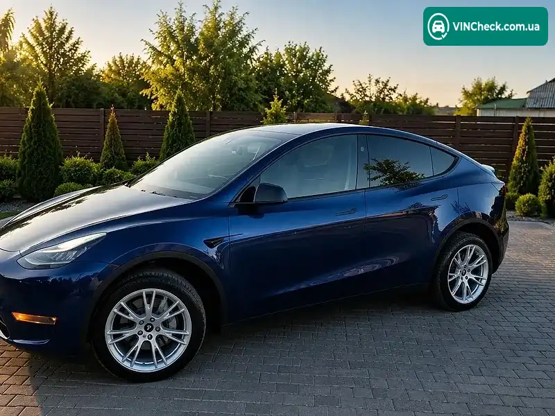 Tesla Model Y 2023, фото з оголошення 1 з 17, VIN 7SAYGDEE3PA155289