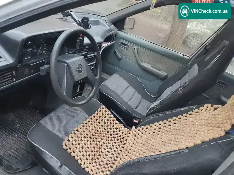 Opel Kadett 1986, фото з оголошення 2 з 20, VIN W0L000039G2737613